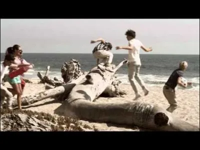O se tourne le clip  What makes you beautiful  ?