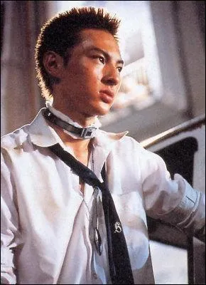 Quel est le numro du garon qui pirate le systme informatique de Battle Royale ?