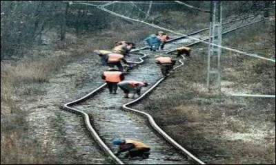 Aprs avoir dclar tre  amoureux de ma femme , il lui a quand mme dit ensuite  A prsent tu peux t'en aller  et depuis, il entend siffler le train :