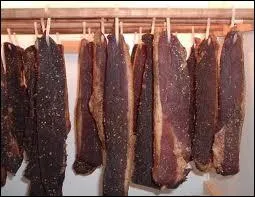 Comment s'appelle la viande sche typique de la cuisine sud-africaine ?