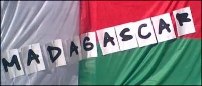 D'ailleurs, les Malgaches ftent la commmoration de la signature de l'acte d'indpendance de l'le de la colonisation franaise le : 