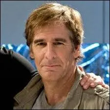 S�ries TV : je suis un chasseur r�put� pour sa beaut� et sa violence, ami d'Art�mis d�esse de la mythologie grecque. Mon nom est le pseudonyme d'un agent de la CIA dans la s�rie Chuck. Je suis :