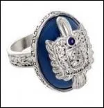 À qui appartient cette bague ?