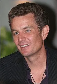 Quel est le nom de celui-l ?