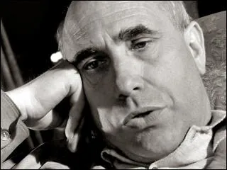 Je m'attendais  du grabuge mais j'ai jou la surprise, style : Enchant, mais qu'est-ce que c'tait que cette fusillade ? On ne se serait pas permis de vous flinguer sur le domaine ! 