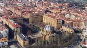 La troisime tape se nomme Pampelune. Quel est le pays d'accueil ?