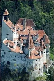 Brasov est rpute pour sa proximit avec le clbre chteau de Bran. Quel pays abrite ce lieu historique empreint de lgendes ?