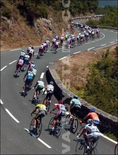 Qui a remporté Paris-Tours en 2001 ?