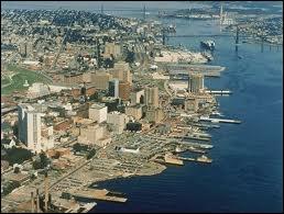 O est situ le port d'Halifax ?