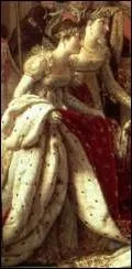Alors que la trane de l'impratrice tait en ralit soutenue par les surs de Napolon qui s'amusrent  tirer dessus pour que Josphine trbuche, David a peint deux dames d'honneur :