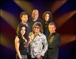 La sonorit du titre  Nothing's Gonna Stop Us Now  semble appartenir aux dcennies prcdentes. Quel groupe en est l'auteur en 1993 ?