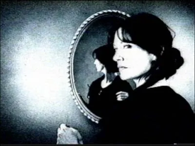 Comment s'appelle la fille qui ce suicide ?