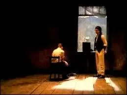  Losing My Religion  fut un succs musical de l'anne 1991. A qui appartient ce tube ?