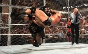Compltez le nom de cette prise appartenant  Mark Henry : World's ... ... ... Slam