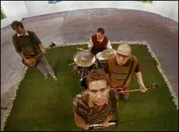  quel groupe de rock alternatif associe-t-on le titre  Narcotic  en 1998 ?