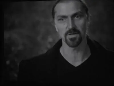 Comment s'appelle le dmon qui rentre dans les films ?