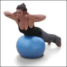 Qu'utilise cette dame pour entraner ses lombaires ?