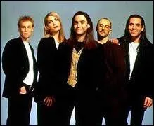  Mmm, Mmm, Mmm, Mmm  marqua la scne musicale en 1991. Quel groupe canadien en est l'auteur ?