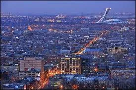 Robert Charlebois a chant  Je reviendrai ...  .