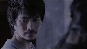 Comment s'appelle l'acteur qui joue son frre ?