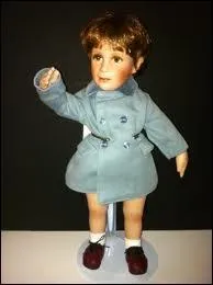 Qui peut bien reprsenter cette poupe, de faon un peu (beaucoup) dplace d'ailleurs ?