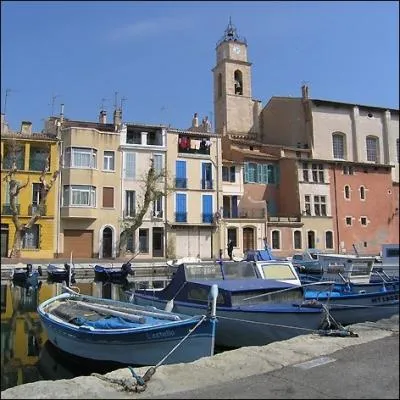 C'est la  Venise Provenale  chante par Alibert, et les peintres Dufy, Derain, Renoir, Picabia et Ziem y ont travaill sur le motif ... .