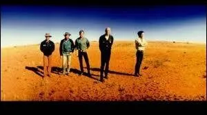 L'anne 1987 fut marque par le triomphe d'un groupe australien. Qui chante  Beds Are Burning ?