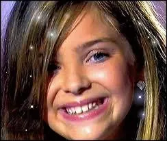 A quel �ge Caroline commence-t-elle � chanter ?