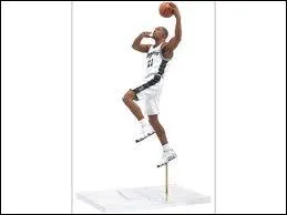 Quel est le nom de ce joueur qui joue chez les Spurs ?