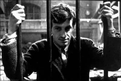 Un homme au pass trouble se retire des affaires et part  la campagne. Il reprend nanmoins du service lorsqu'on lui apprend qu'un de ses amis a t injustement incarcr pour meurtre.