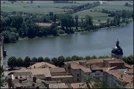 Dans quel dpartement Lorrain la Sane prend-elle sa source ?