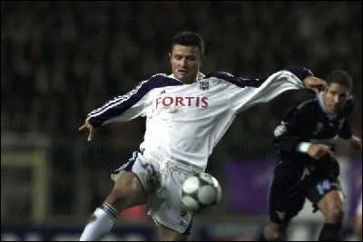 Lors de la premire joure de cette nouvelle phase de poule, Anderlecht s'impose 1-0 grce  un superbe but de ...