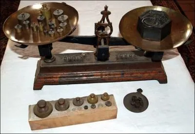 (. . ) ne se sent fort que dans la balance.