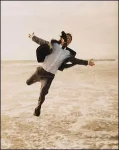 Quelle musique a-t-il interprte lors d'un de ces concerts qu'il organise avec son label ?