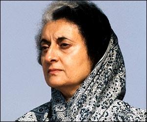 Indira Gandhi, Premier ministre de l'Inde, fut assassinée par ses deux gardes du corps, le 31 octobre 1984. Une seule de ces affirmations la concerne.