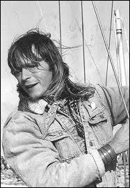  Ravis de cet obscne et pitoyable jeu. Belle aventure humaine, selon les journaleux...  