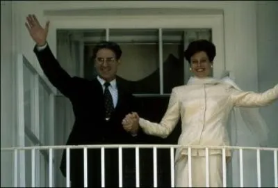 Sorti en 1993, elle y interprte Ellen Mitchell... .