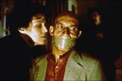 Sorti en 1994, elle y interprte Paulina Escobar... .