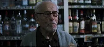 Il tient un petit rle dans un film de Clint Eastwood, avec Sean Penn, Tim Robbins et Kevin Bacon. Quel est ce film ?