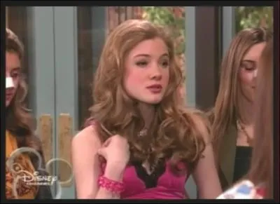 Cette fille est-elle une amie d'Alex ?