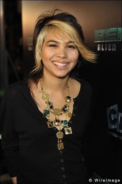 Dans quel Disney Channel Original Movie 2011 a jou cette sorcire ?