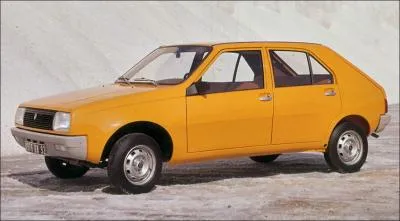 Comment se nomme cette voiture sortie en 1976 et qui fut surnomme la poire ?