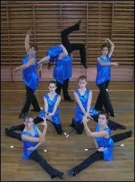 Quelle danse, demandant quilibre et adresse, vous voque cette image ?