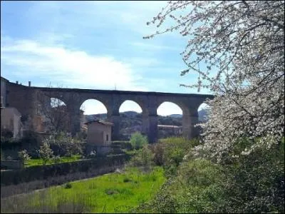 Votre cousin Pierre vous invite  son mariage qui a lieu  Bdarieux, dans quel dpartement allez-vous devoir aller ?
