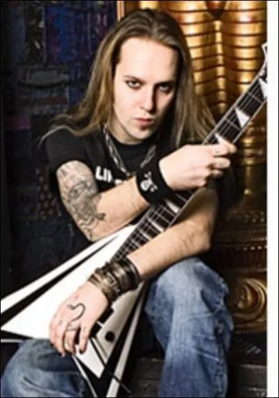 Qui est ce virtuose finlandais chanteur du groupe Children of Bodom ?