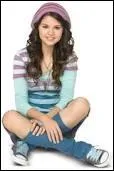 Quel est le nom complet d'Alex Russo ?