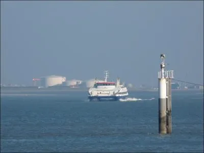 L'Escaut se jette dans : ( aussi au Delta )