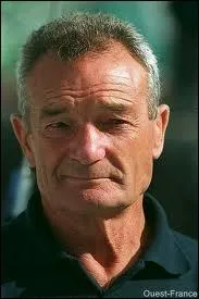 Navigateur franais n le 24 juillet 1931, meurt le 13 juin 1998 aprs une chute dans la mer d'Irlande.