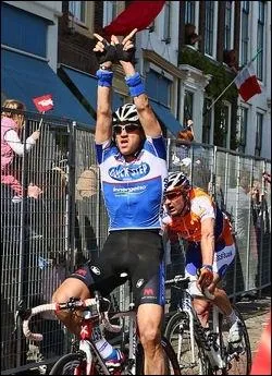 Cycliste belge n le 27 septembre  Gand. Peu connu, il avait gagn une tape dans un Tour d'Italie et une dans un Tour d'Espagne. Il se tue dans la descente du Passo del Bocco en Italie.