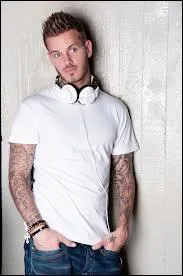 Quel est son proverbe prfr qu'il s'est d'ailleurs fait tatou ?